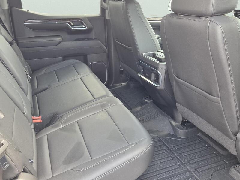 Used 2023 Sterling Metallic GMC 4WD CREW CAB 147" ELEVATION W/3SB image 17