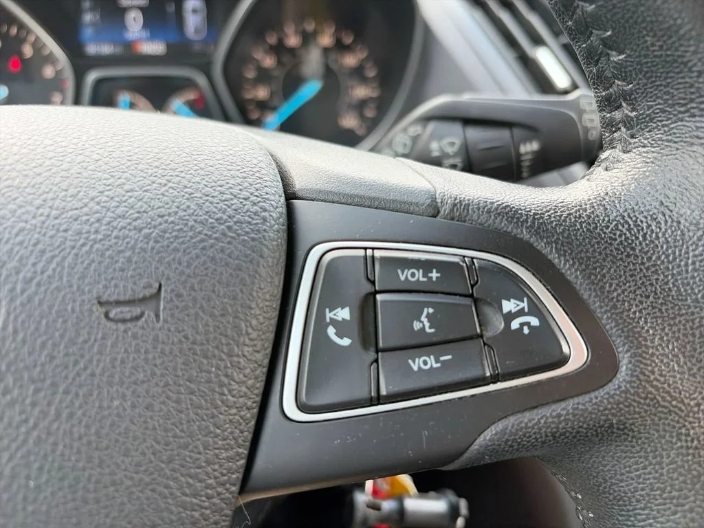 Used 2018 Silver Ford SEL image 23