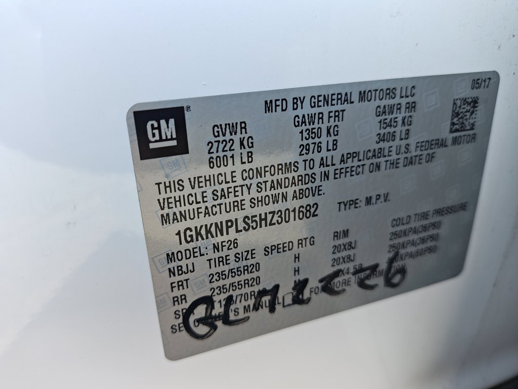 Used 2017 White GMC Denali image 27