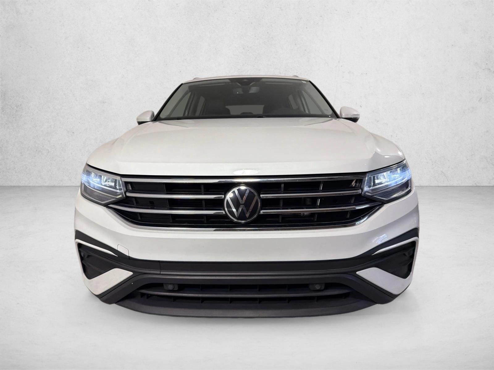 Used 2023 White Volkswagen SE image 8