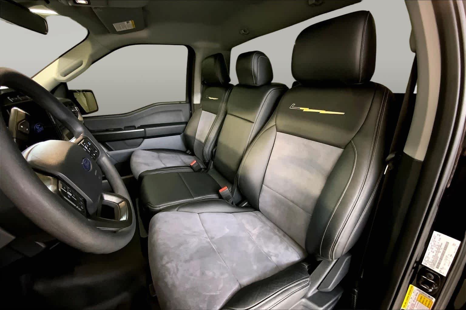 Used 2024 Agate Black Ford XL image 20