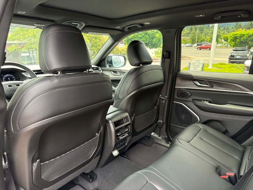 New 2026 Steel Blue Exterior Paint Jeep Limited image 31