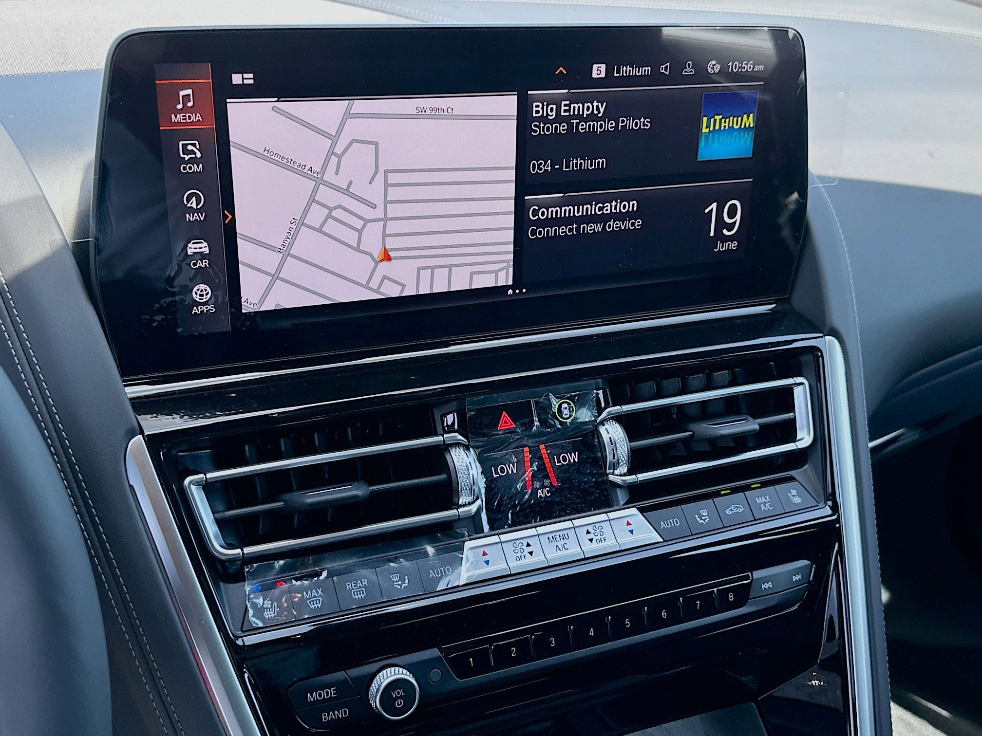 2026 BMW 8 Series 840i - Photo 10