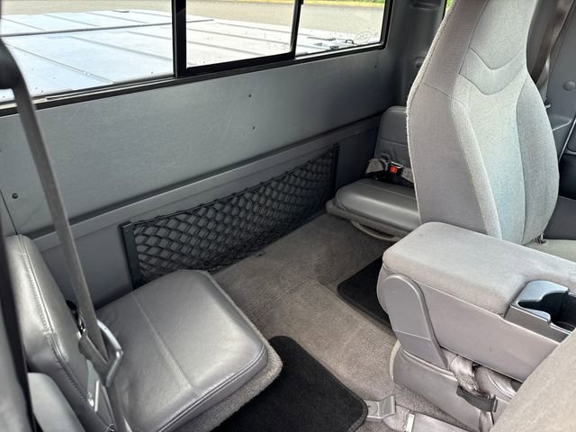 Used 2002 Silver Frost Clearcoat Metallic Ford XLT image 10