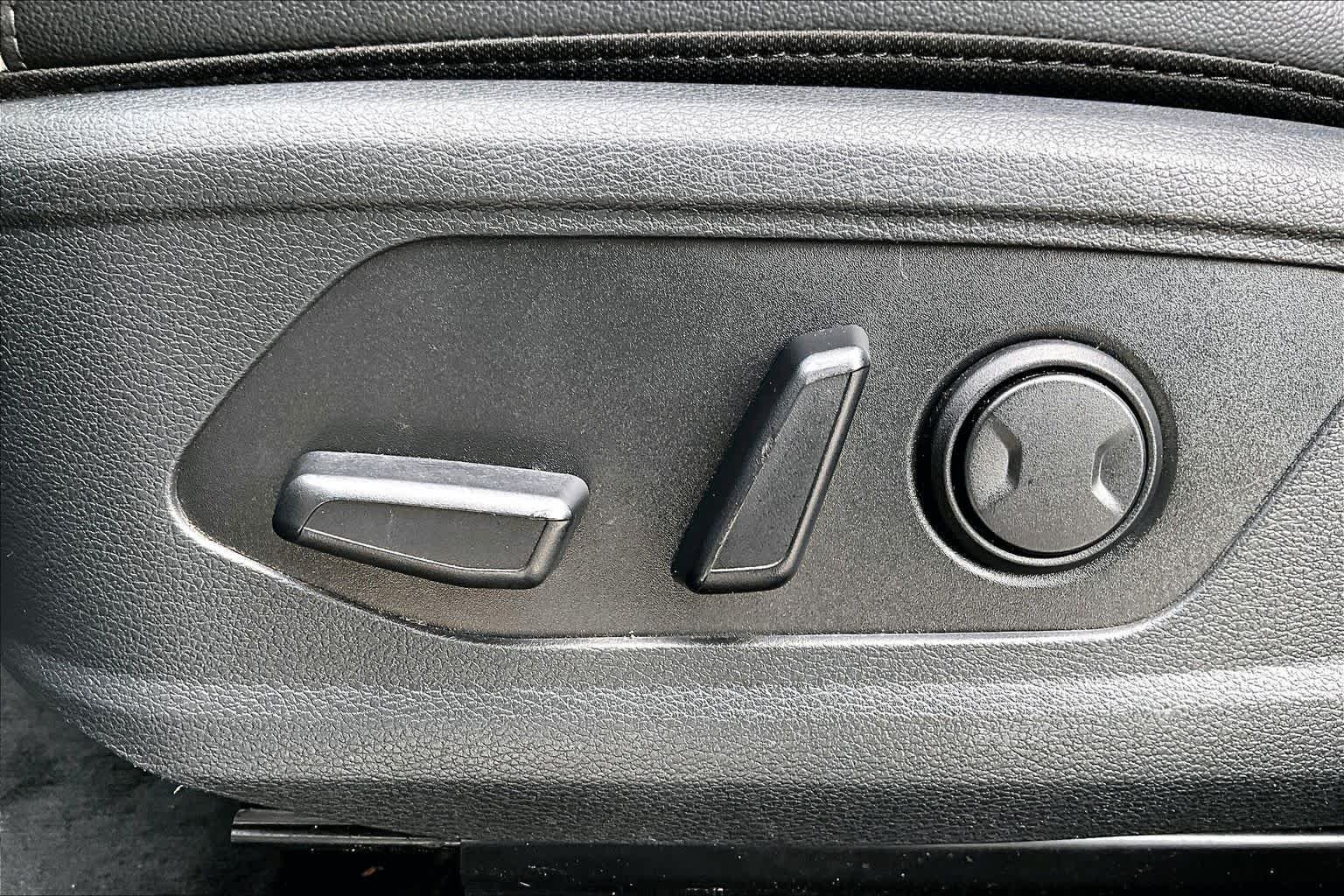 Used 2024 Ebony Black Kia EX image 59