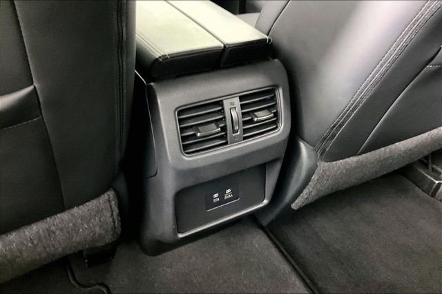 Used 2022 Gray Nissan SV image 9