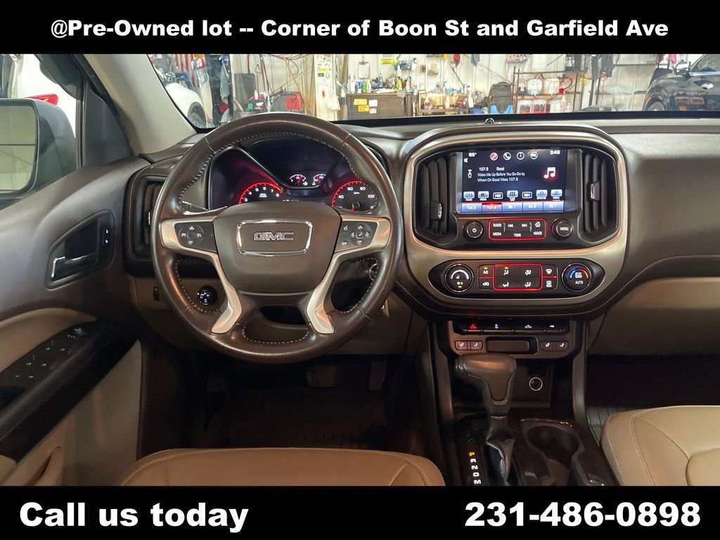 Used 2016 EMERALD GREEN METALLIC GMC 4WD SLT image 17