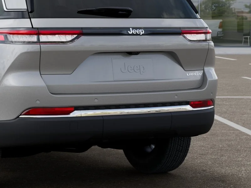 New 2026 Silver Zynith Jeep Laredo X image 39