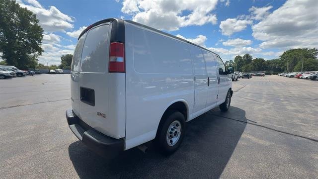 2021 GMC Savana Cargo Work Van - Photo 8
