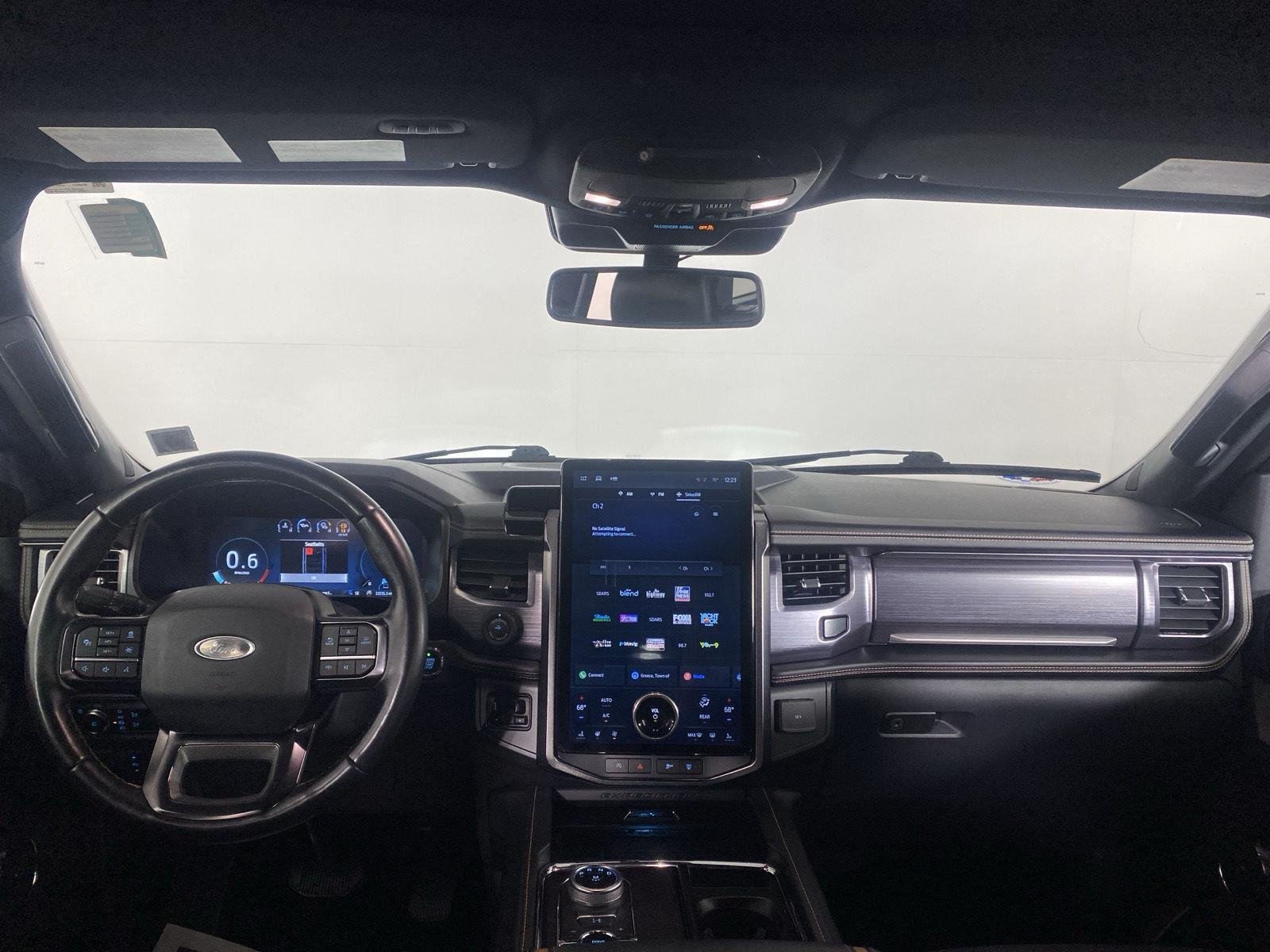 Used 2022 Agate Black Ford Platinum image 29