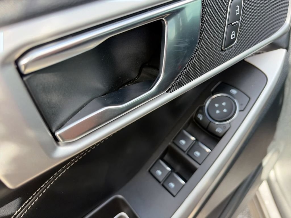 Used 2024 Gray Ford XLT image 16