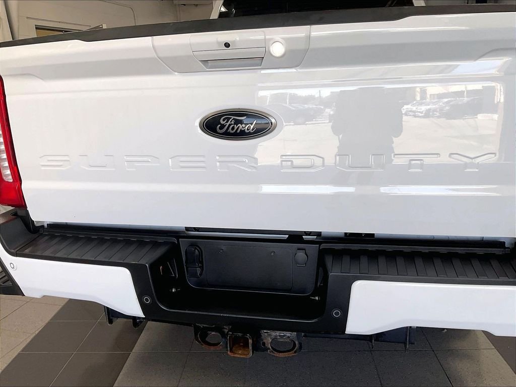 Used 2023 White Ford Lariat image 29