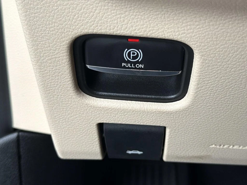 Used 2023 Black Jeep Limited image 44