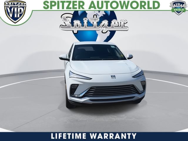 New 2026 Summit White Buick Preferred image 3