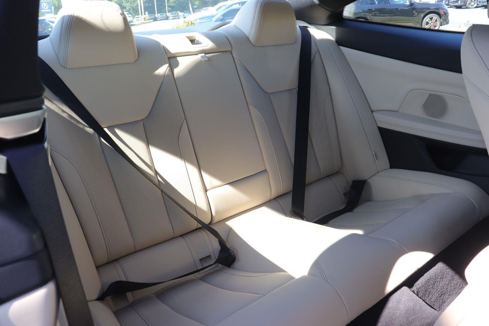 Used 2025 Cape York Green Metallic BMW M440i image 15