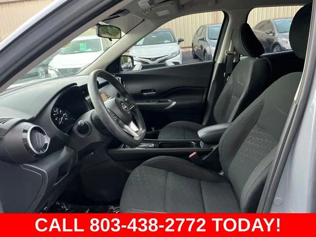 Used 2024 Gray Nissan SV image 7