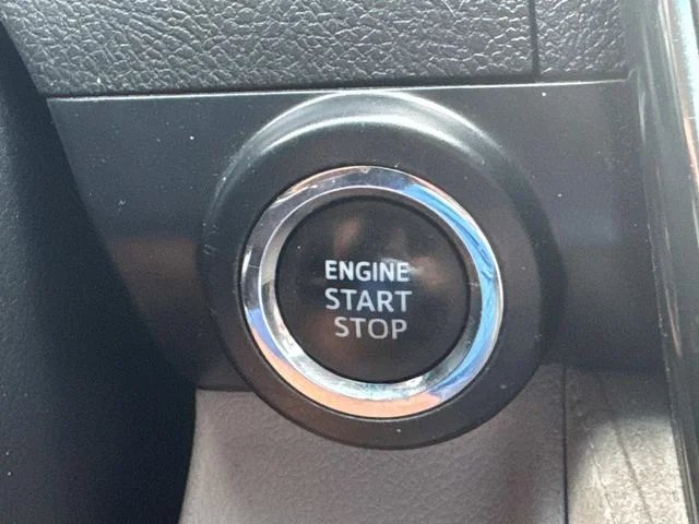 Used 2012 White Toyota XLE image 38