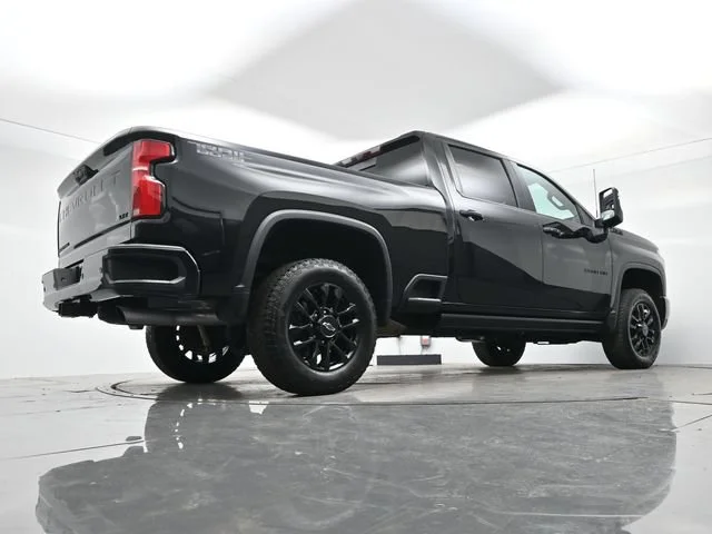 Used 2025 Black Chevrolet LTZ image 31
