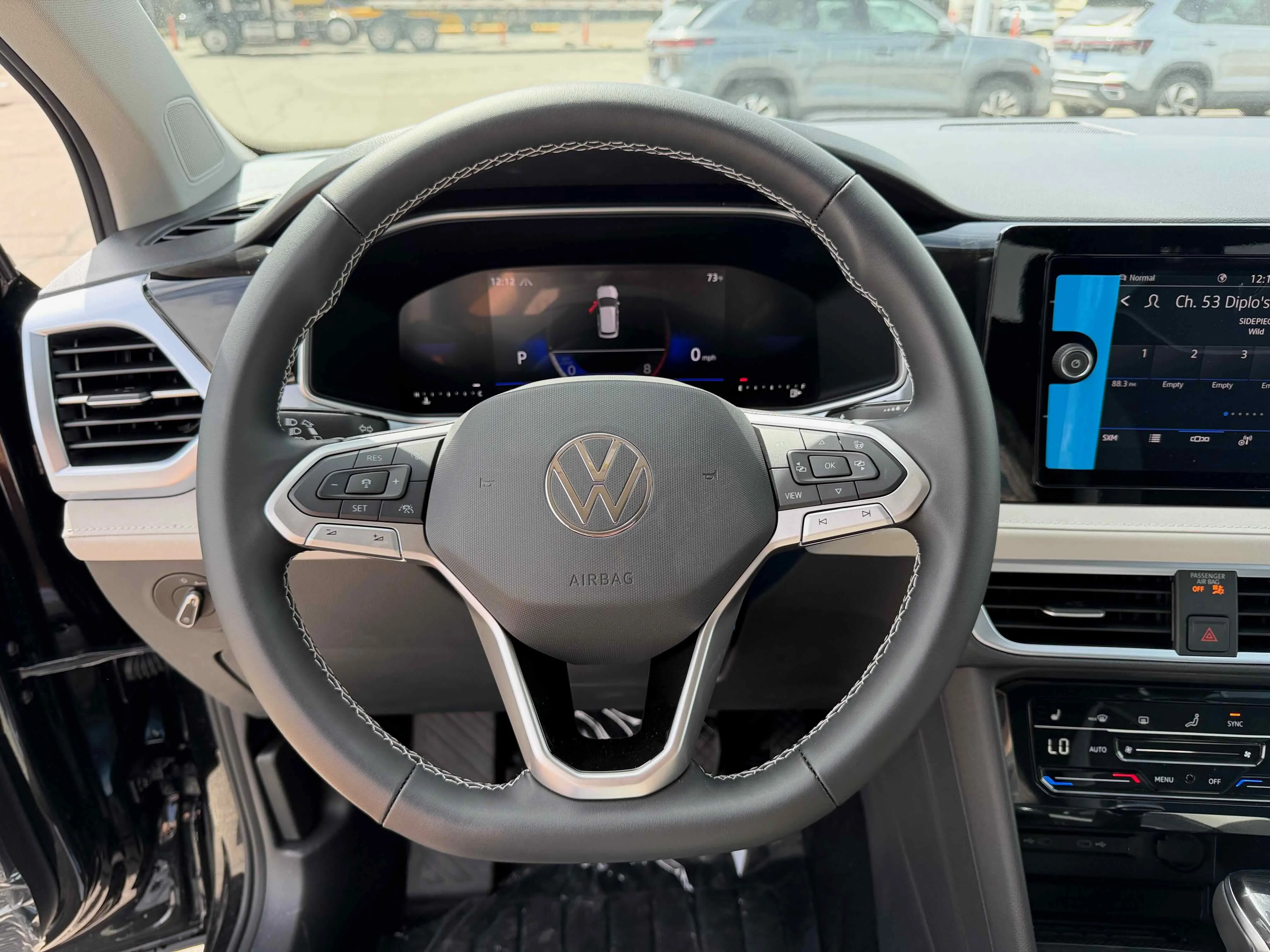New 2026 Deep Black Volkswagen SE image 16