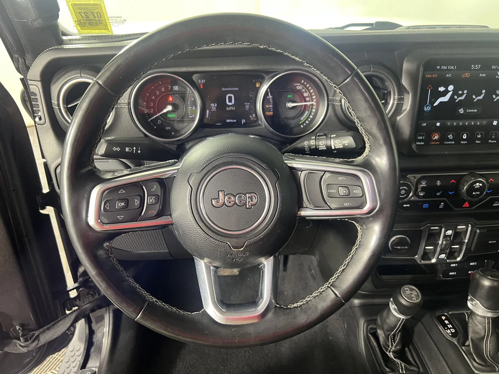 Used 2021 Granite Crystal Metallic Clearcoat Jeep Unlimited Sahara image 23