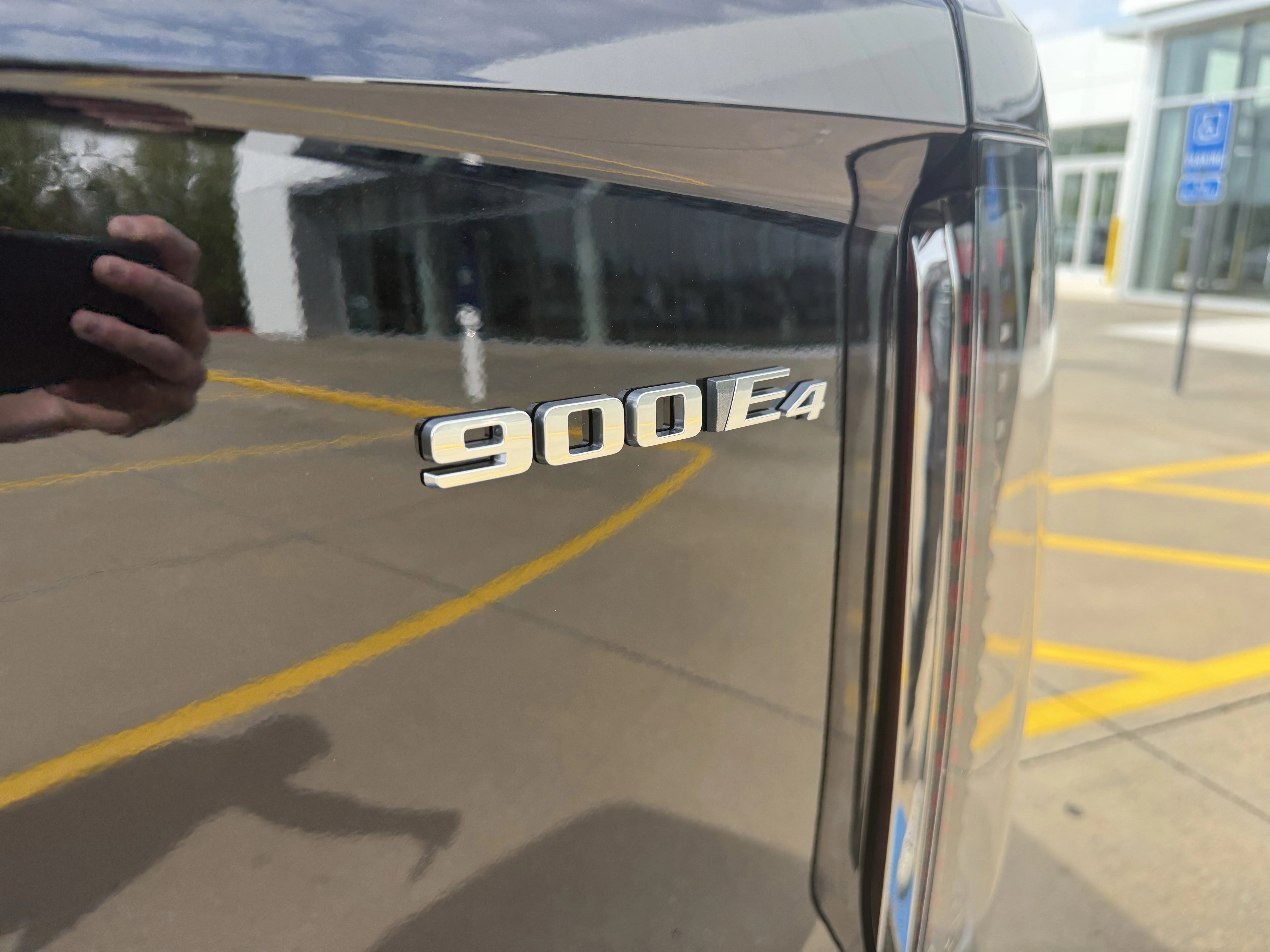 2026 Cadillac VISTIQ Sport - Photo 22