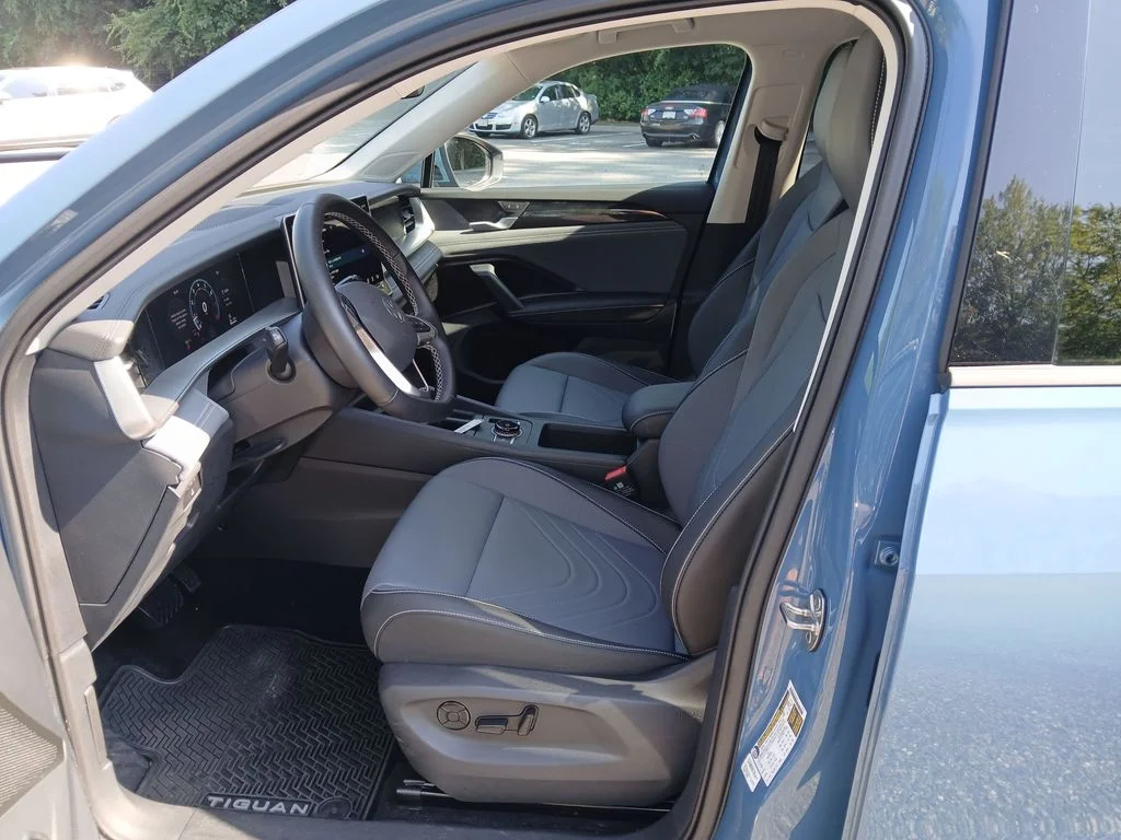 Certified Used 2026 Blue Volkswagen SE image 11
