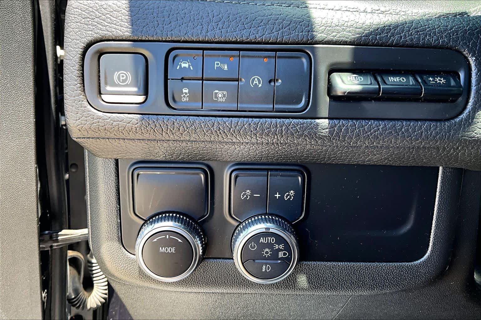 Used 2024 Titanium Rush Metallic GMC Denali image 34