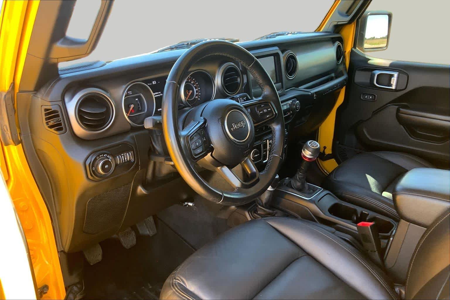 Used 2020 Hellayella Clearcoat Jeep Sport S image 18