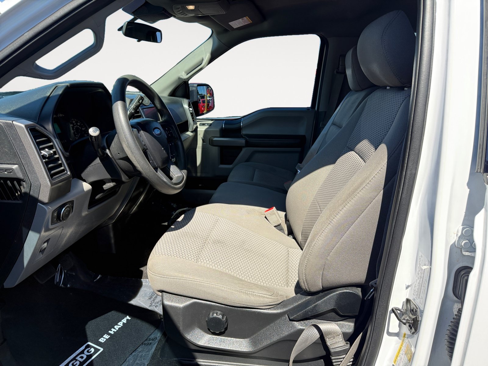 Certified Used 2019 Oxford White Ford XLT image 10
