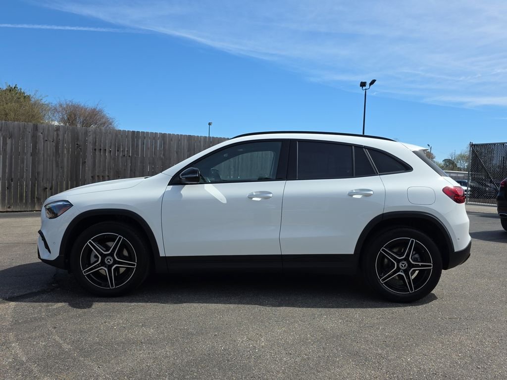 New 2026 Polar White Mercedes-Benz GLA 250 image 2