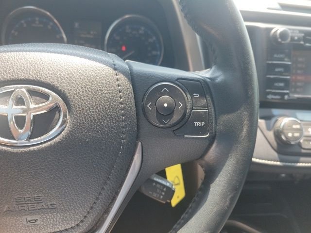 Used 2016 Magnetic Gray Metallic Toyota XLE image 11