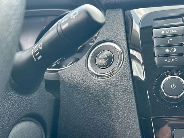 Used 2019 Silver Nissan SV image 18