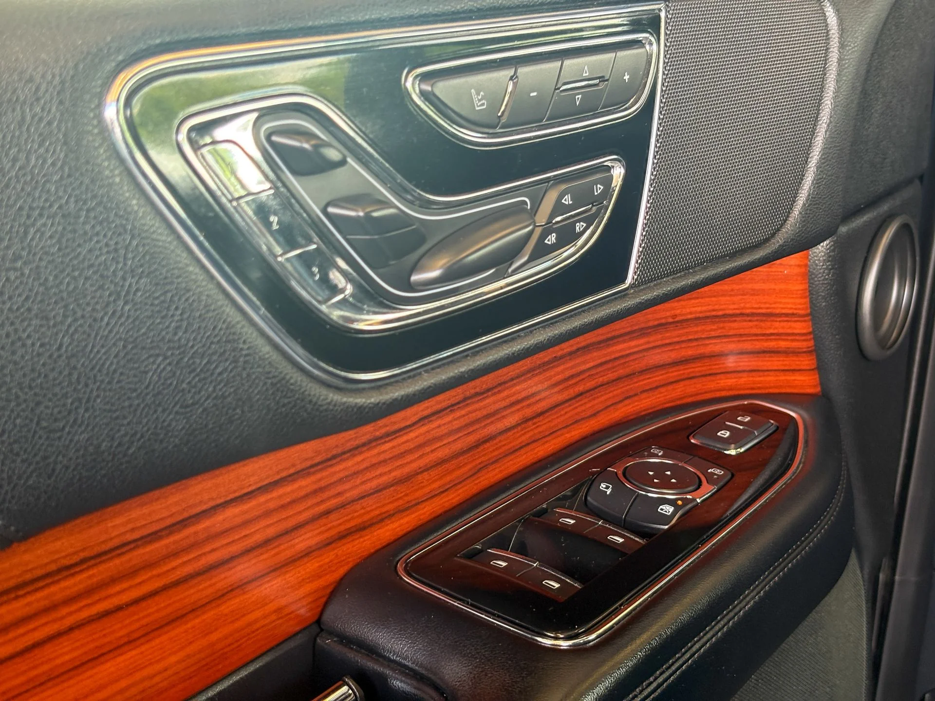 2018 Lincoln Navigator Select - Photo 22