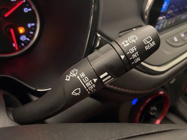 Used 2020 Silver Chevrolet RS image 31