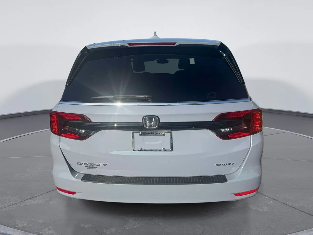 Used 2023  Honda Sport image 6