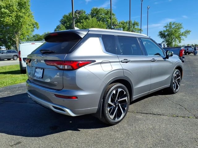Used 2022  Mitsubishi SEL image 7