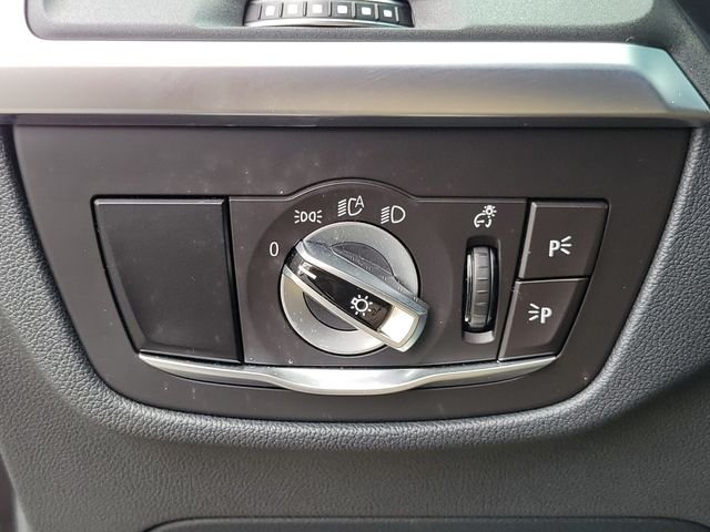Used 2024 Gray BMW xDrive30i image 33