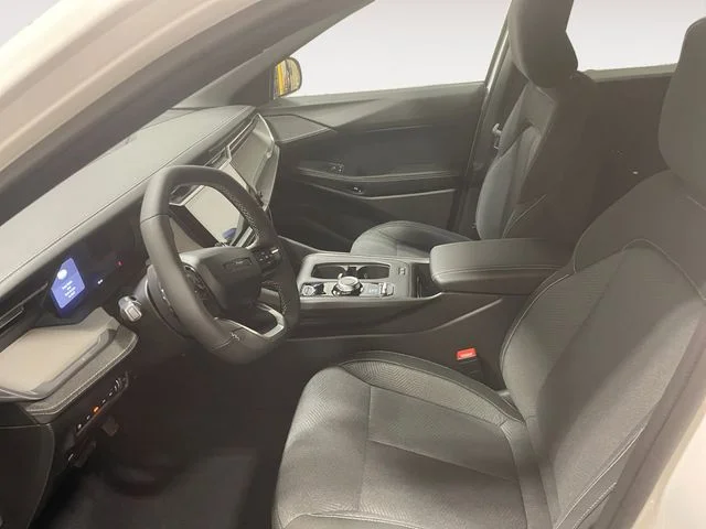 New 2026 Bright White Clearcoat Jeep Laredo image 9
