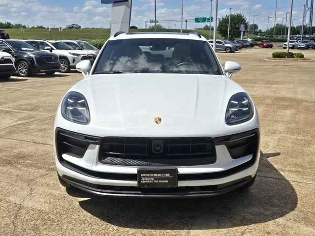 2025 Porsche Macan T - Photo 25