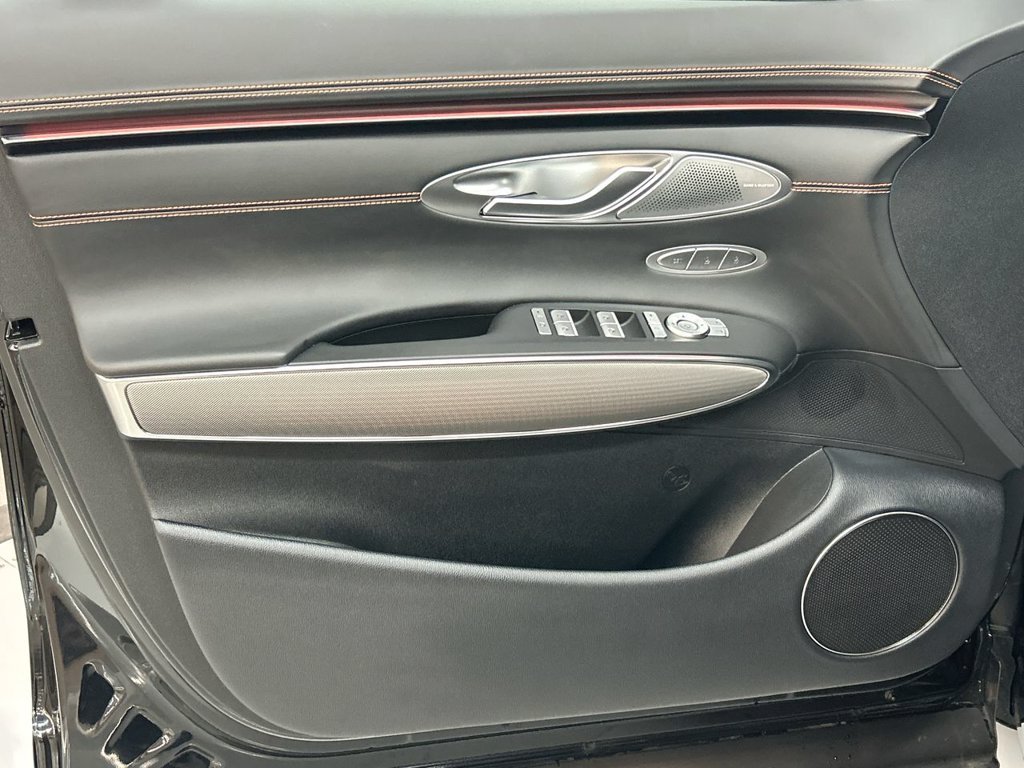 2026 GENESIS GV70 Sport Advanced - Photo 14