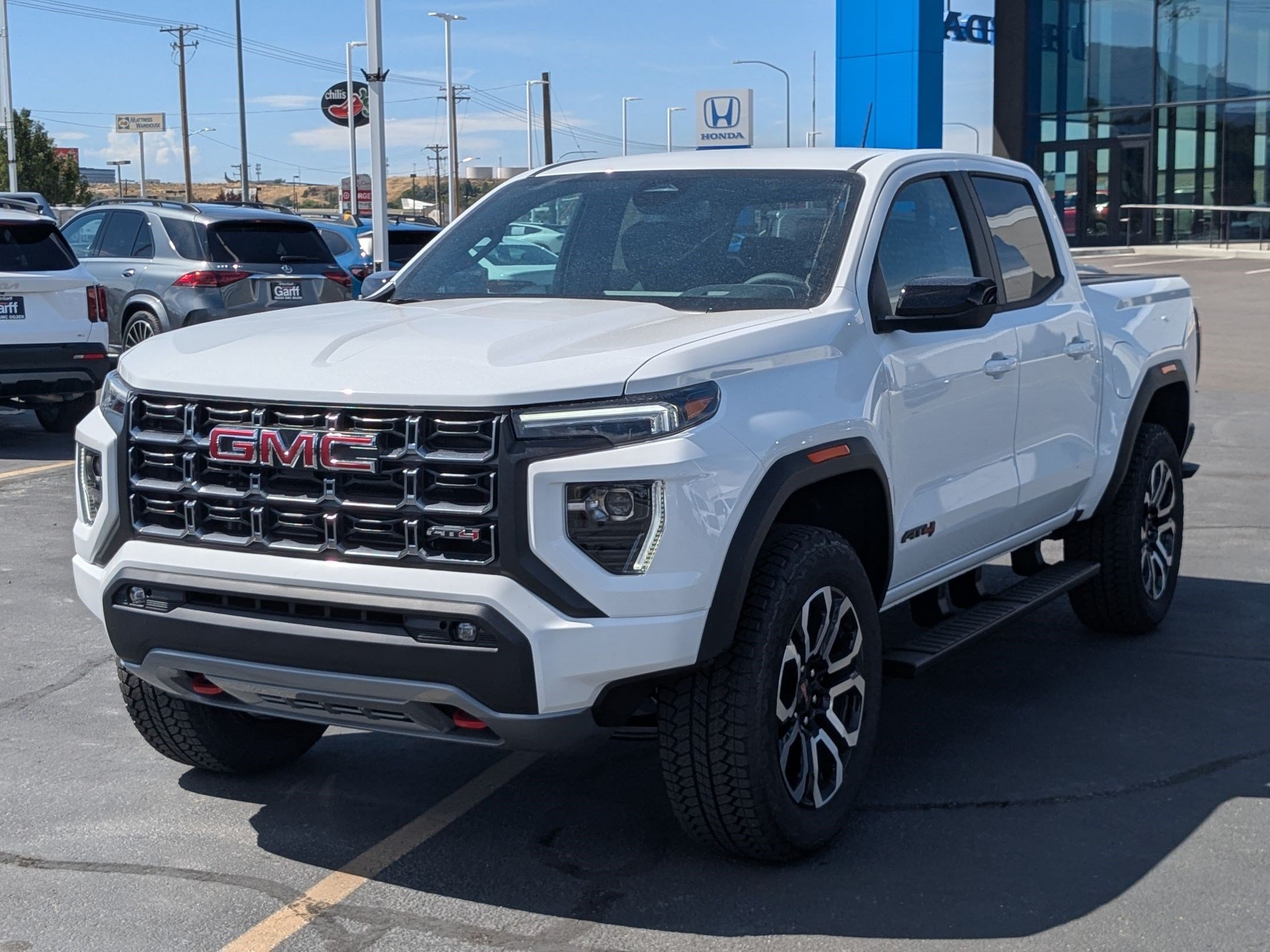 2026 GMC Canyon AT4 - Photo 8