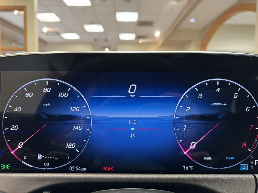 2025 Mercedes-Benz E-Class E350 - Photo 9