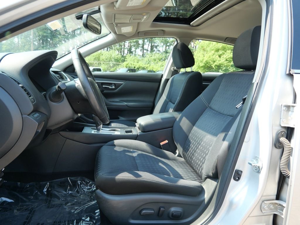 Certified Used 2017 Silver Nissan 2.5 SV image 15