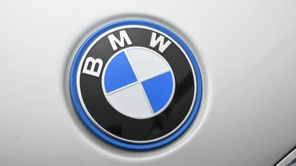 Used 2023 Mineral White Metallic BMW xDrive45e image 20