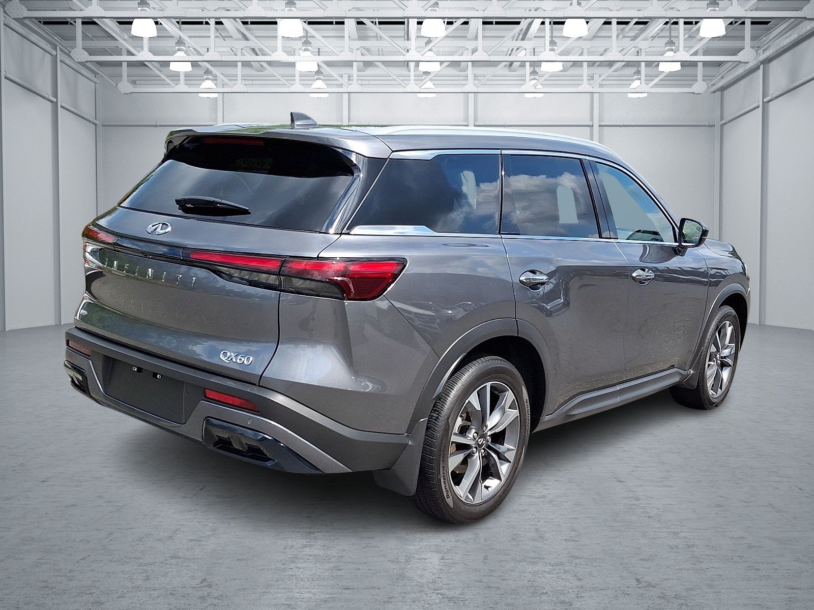 Used 2025 Graphite Shadow INFINITI LUXE AWD image 6