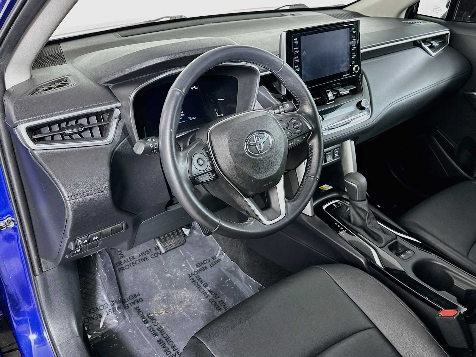 Used 2022 Blue Crush Metallic Toyota XLE image 9