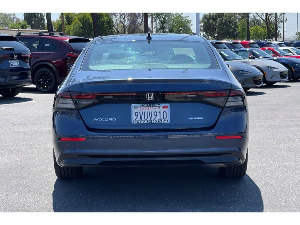 Used 2025 Canyon River Blue Metallic Honda EX-L image 4
