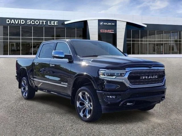 Used 2022 Diamond Black C Ram Limited image 5