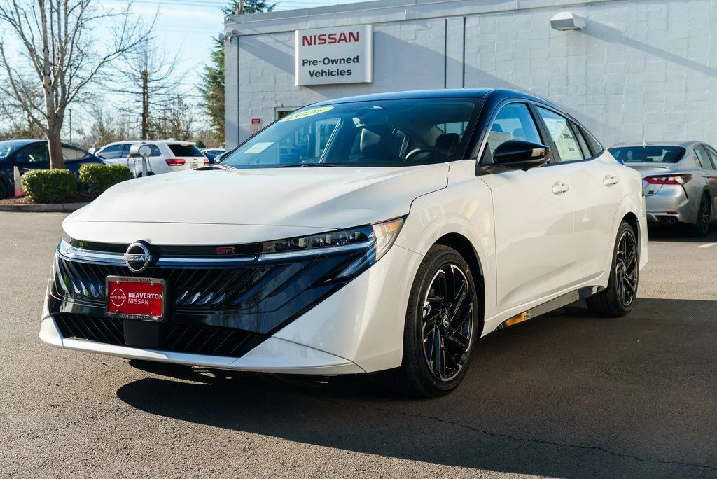 New 2026 Aspen White TriCoat / Super Black Two-tone Nissan SR image 3