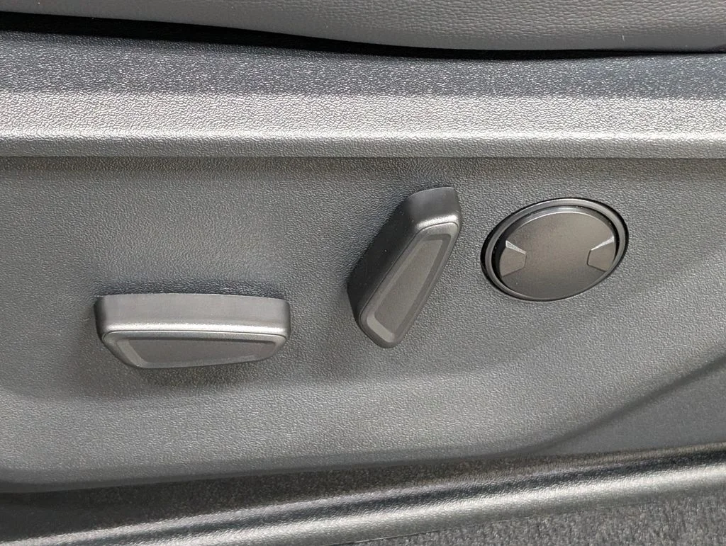 New 2026 Carbonized Gray Metallic Ford F-250® Lariat® image 16